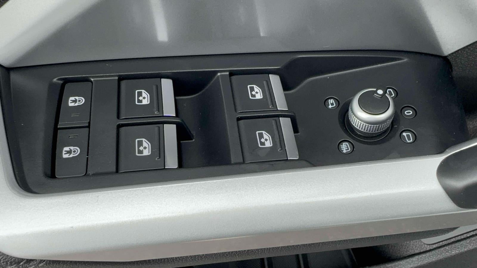 2023 Audi Q3 S line Premium 45 TFSI quattro